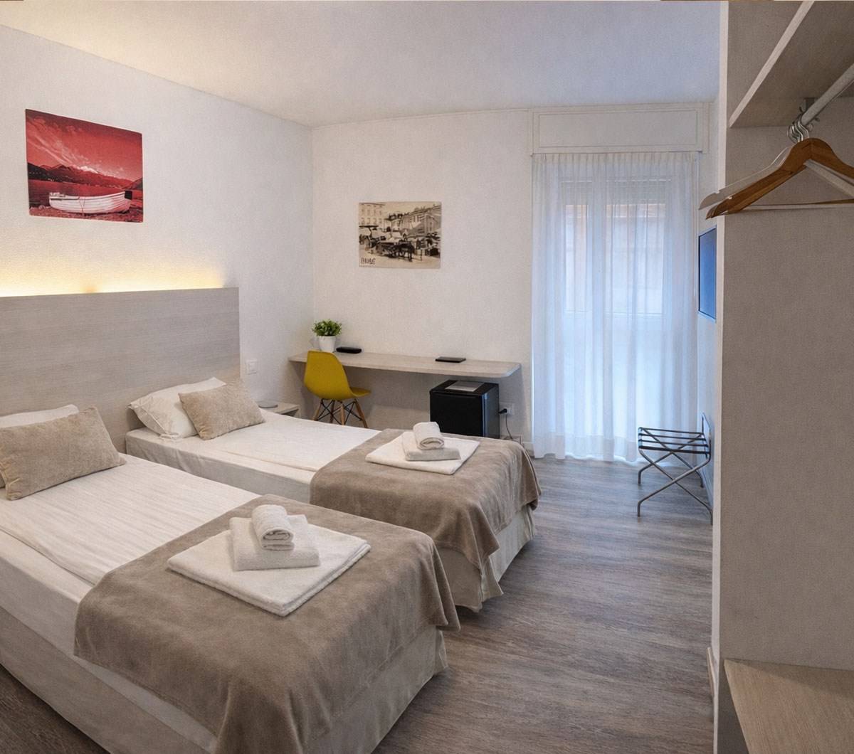 HI-LUINO-HOTEL-INTERNAZIONALE-CAMERA-DOPPIA-2